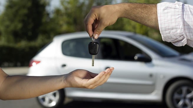 rentar automóvil